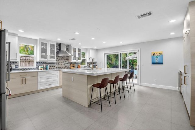 3957 NW 7th Court, Delray Beach, FL 33445