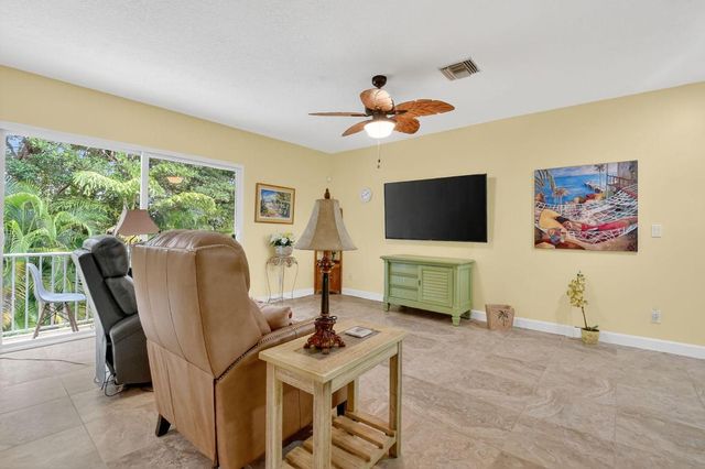 3957 NW 7th Court, Delray Beach, FL 33445