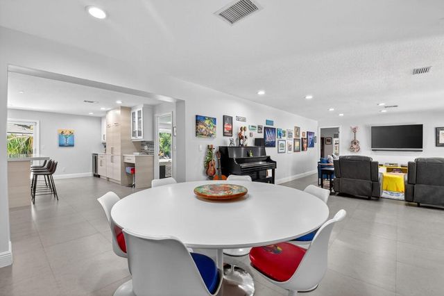 3957 NW 7th Court, Delray Beach, FL 33445