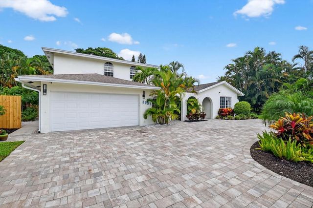 3957 NW 7th Court, Delray Beach, FL 33445