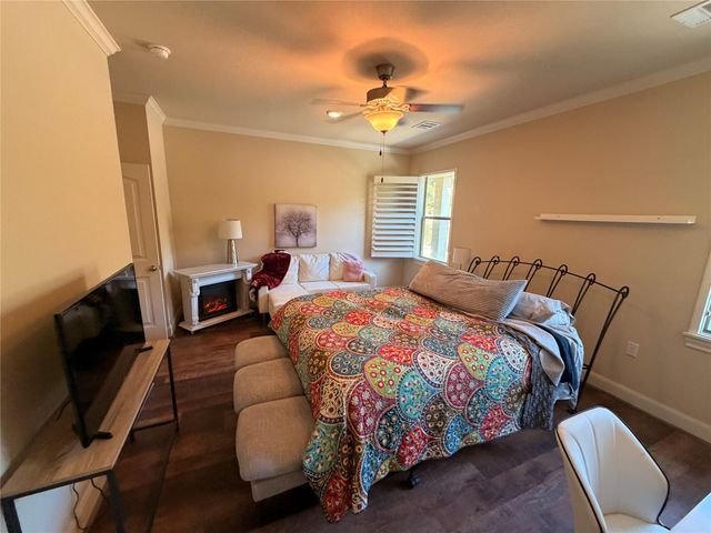 136 Wick Willow Road, Montgomery, TX 77356