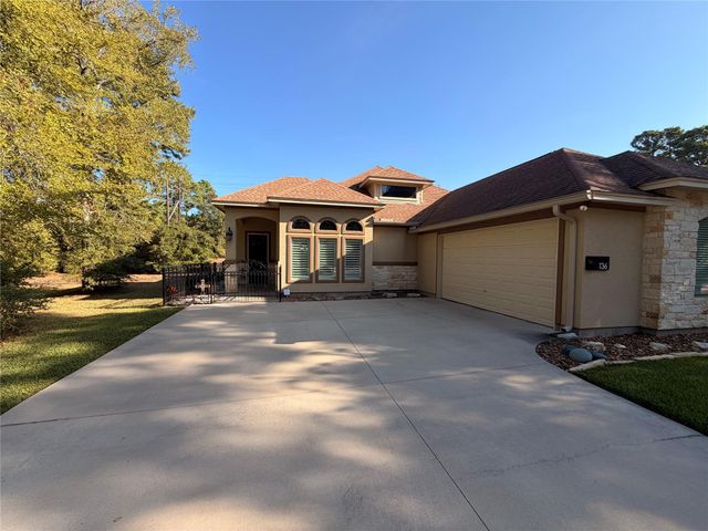 136 Wick Willow Road, Montgomery, TX 77356