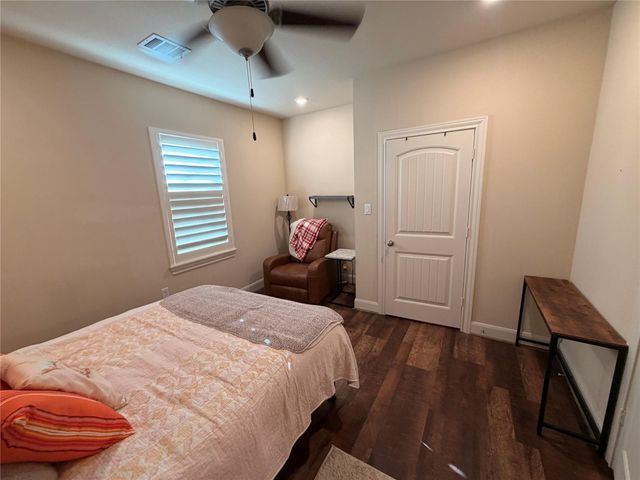 136 Wick Willow Road, Montgomery, TX 77356