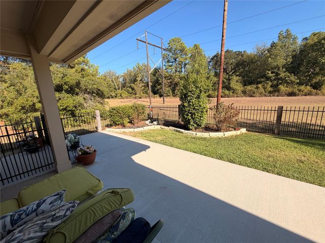 136 Wick Willow Road, Montgomery, TX 77356