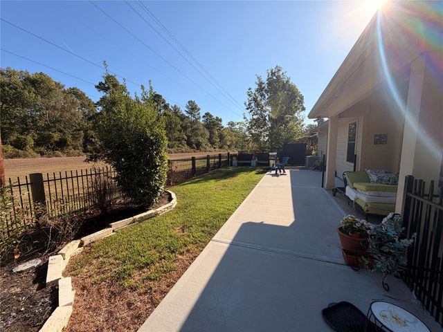 136 Wick Willow Road, Montgomery, TX 77356