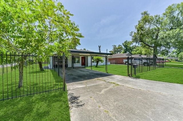 10434 Rockaway Drive, Houston, TX 77016