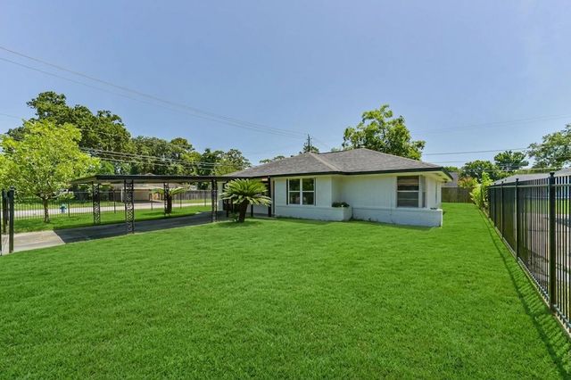 10434 Rockaway Drive, Houston, TX 77016
