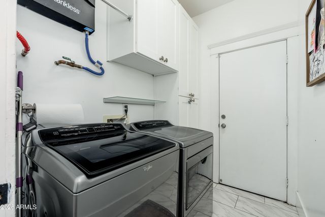 933 E GRANADA Road, Phoenix, AZ 85006