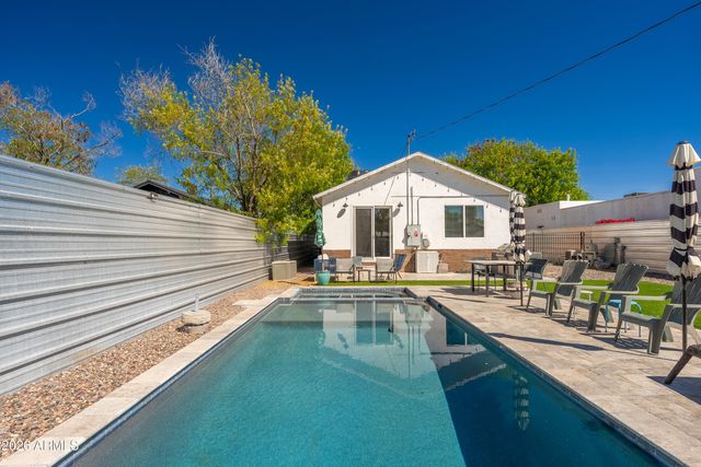 933 E GRANADA Road, Phoenix, AZ 85006