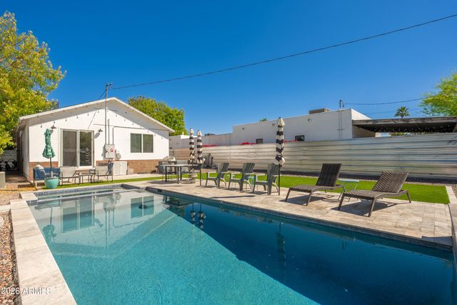 933 E GRANADA Road, Phoenix, AZ 85006