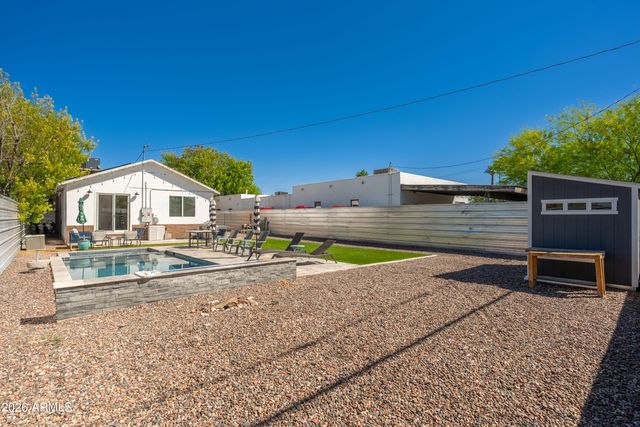933 E GRANADA Road, Phoenix, AZ 85006