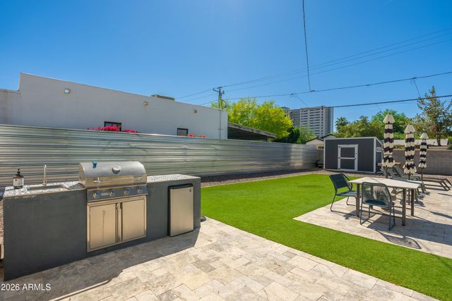 933 E GRANADA Road, Phoenix, AZ 85006