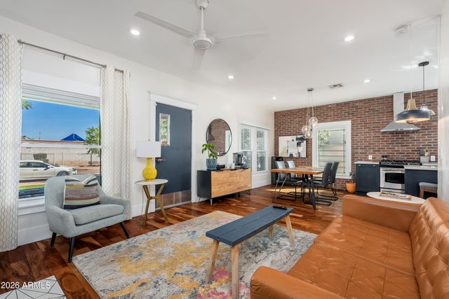 933 E GRANADA Road, Phoenix, AZ 85006