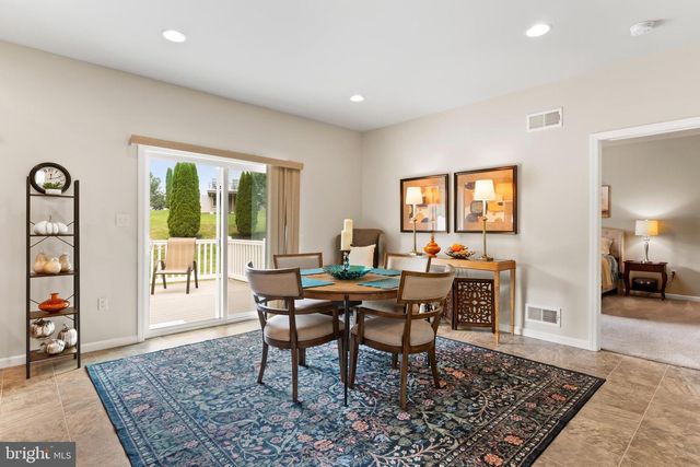2 STONECREST TRL, Elizabethtown, PA 17022