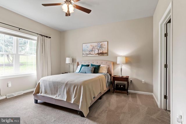 2 STONECREST TRL, Elizabethtown, PA 17022