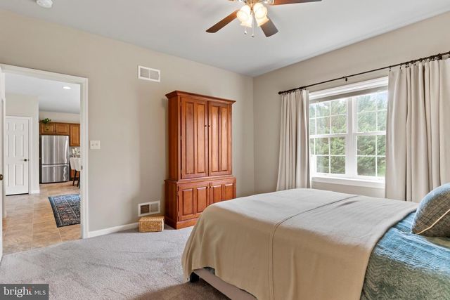 2 STONECREST TRL, Elizabethtown, PA 17022