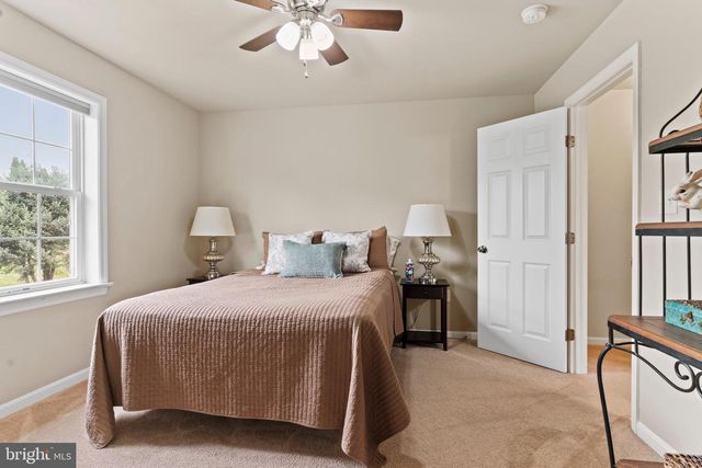 2 STONECREST TRL, Elizabethtown, PA 17022