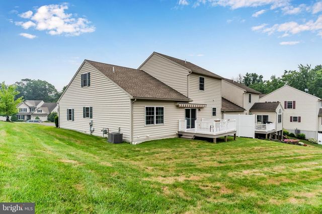 2 STONECREST TRL, Elizabethtown, PA 17022
