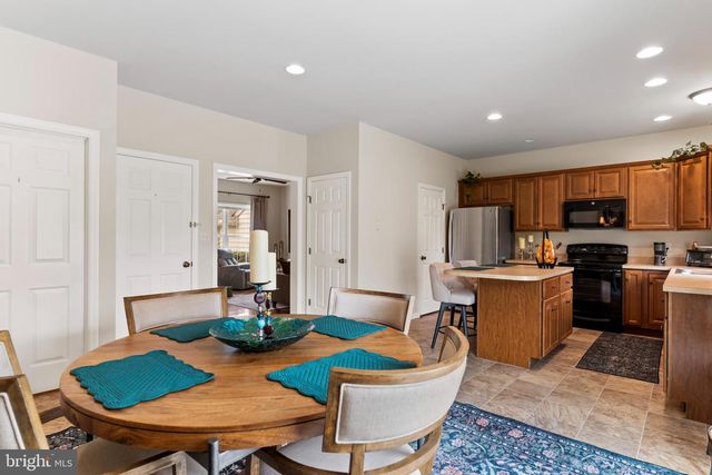 2 STONECREST TRL, Elizabethtown, PA 17022