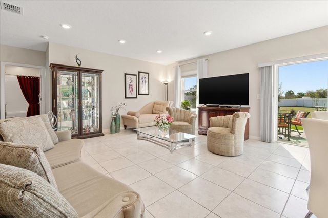 1 Frenora Lane, Palm Coast, FL 32137