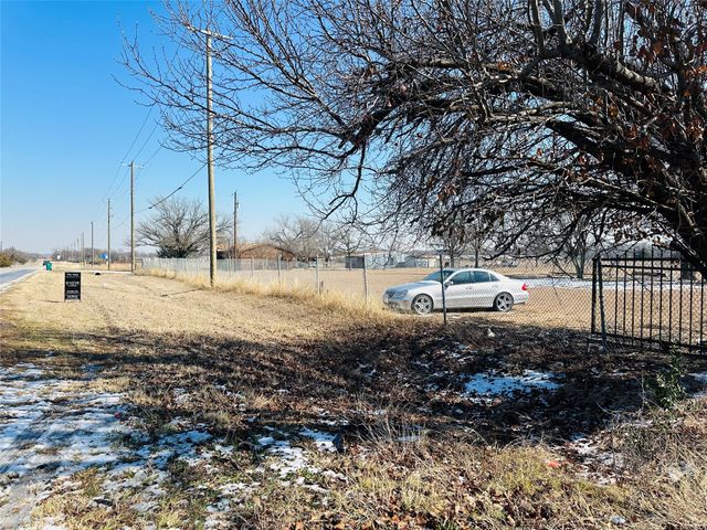 900 E Belt Line Road, Wilmer, TX 75172