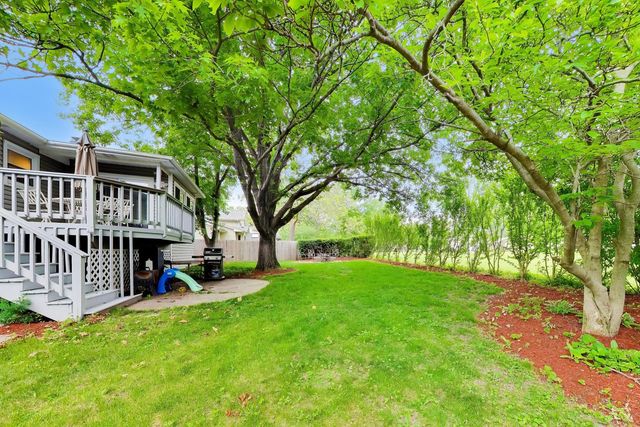 2167 Midhurst Road, Downers Grove, IL 60516