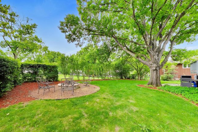 2167 Midhurst Road, Downers Grove, IL 60516