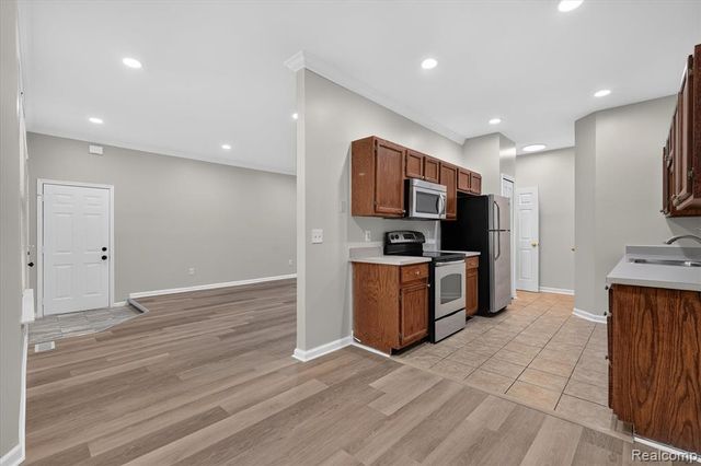 7240 Nottingham Court, West Bloomfield, MI 48322