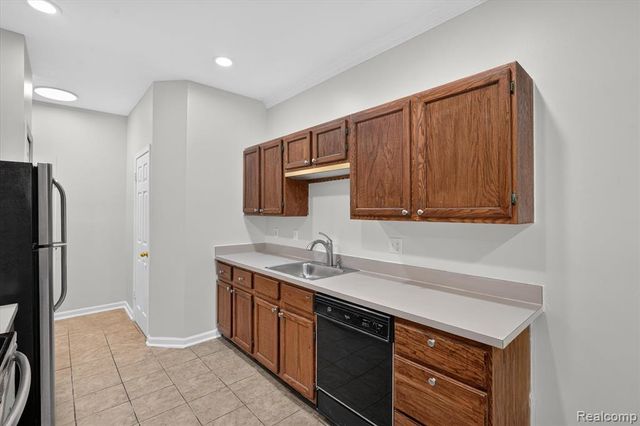 7240 Nottingham Court, West Bloomfield, MI 48322