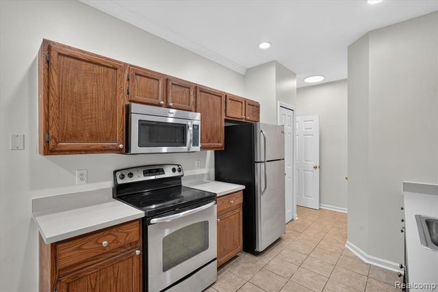 7240 Nottingham Court, West Bloomfield, MI 48322