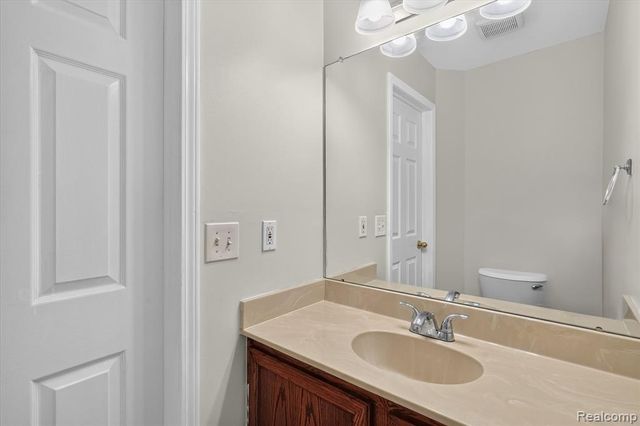 7240 Nottingham Court, West Bloomfield, MI 48322