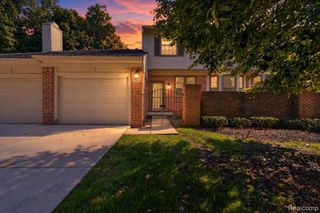 7240 Nottingham Court, West Bloomfield, MI 48322