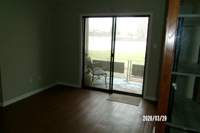 405 Old Stone Road E2, Munster, IN 46321