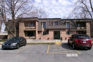 405 Old Stone Road E2, Munster, IN 46321