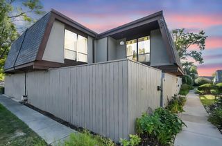 5495 Worthington Forest Place E, Columbus, OH 43229