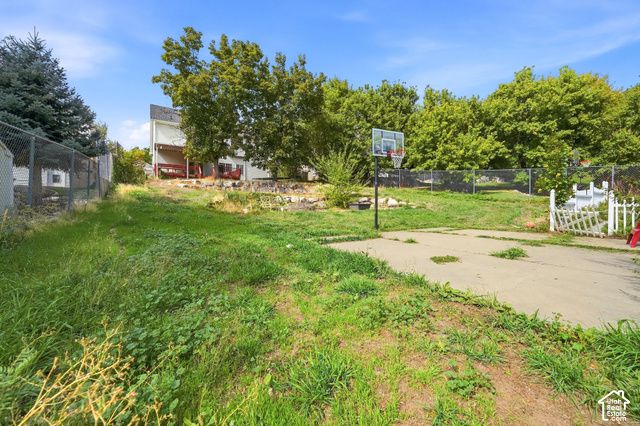 1162 E 5700 S, South Ogden, UT 84405