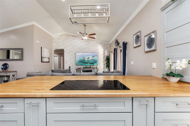 6484 NW 55th Manor, Coral Springs, FL 33067