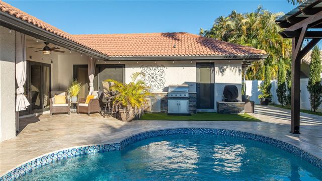 6484 NW 55th Manor, Coral Springs, FL 33067