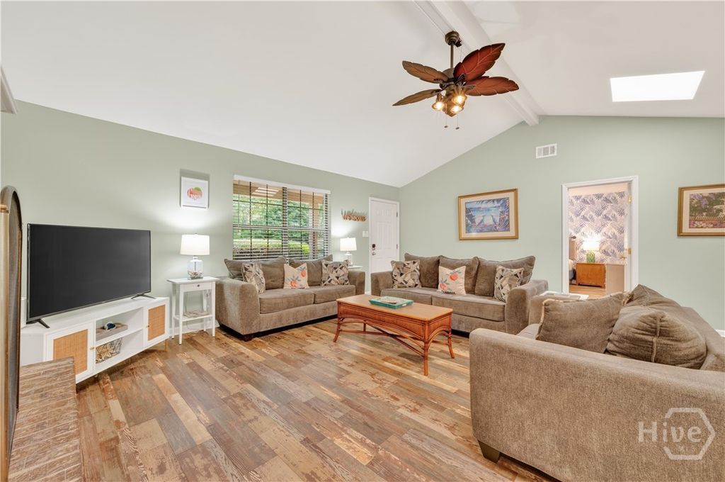 Image 13 of property listing at 201 Blue Heron Drive, Savannah, GA 31410