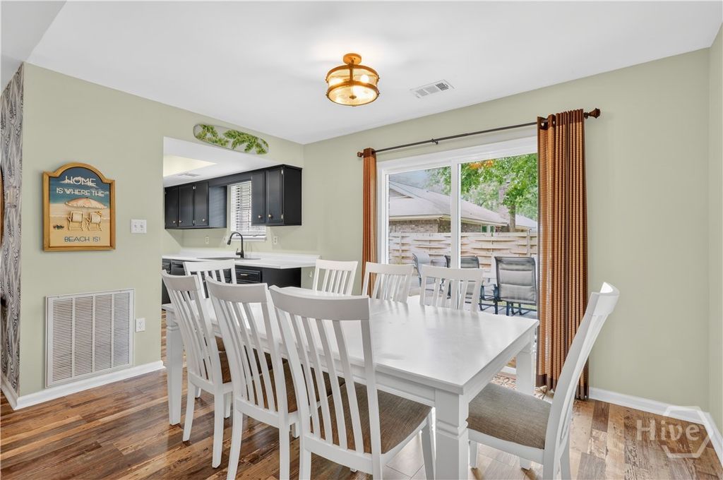 Image 5 of property listing at 201 Blue Heron Drive, Savannah, GA 31410
