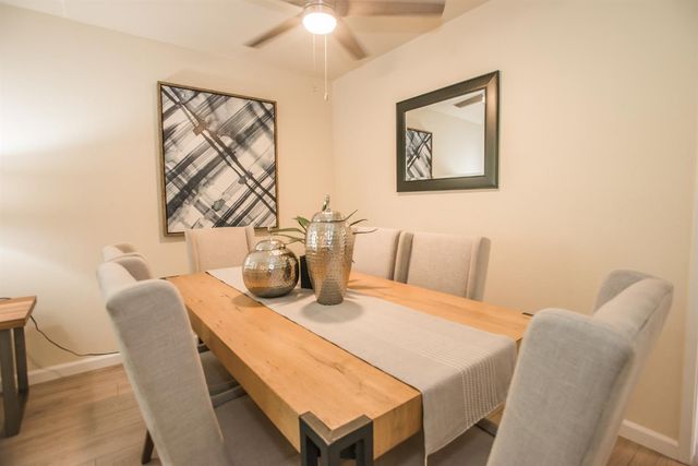 6282 Denslow Way, Sacramento, CA 95823