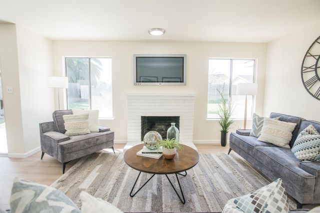 6282 Denslow Way, Sacramento, CA 95823