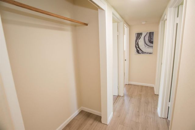 6282 Denslow Way, Sacramento, CA 95823