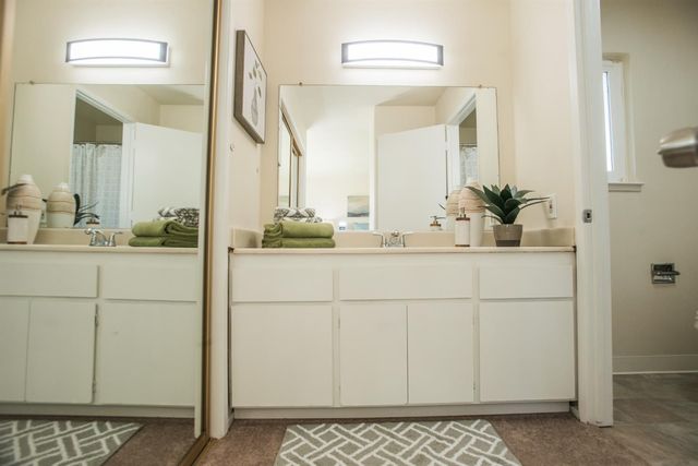 6282 Denslow Way, Sacramento, CA 95823