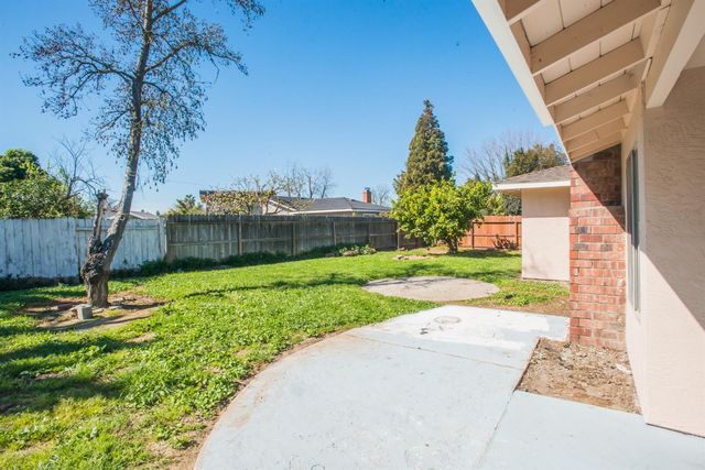 6282 Denslow Way, Sacramento, CA 95823