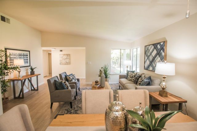 6282 Denslow Way, Sacramento, CA 95823