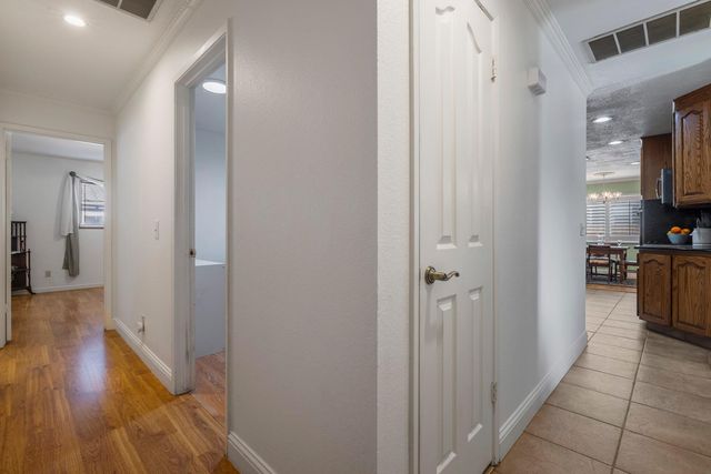 2241 Rochelle Ave, Turlock, CA 95382