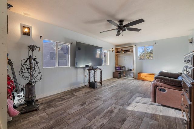 2241 Rochelle Ave, Turlock, CA 95382