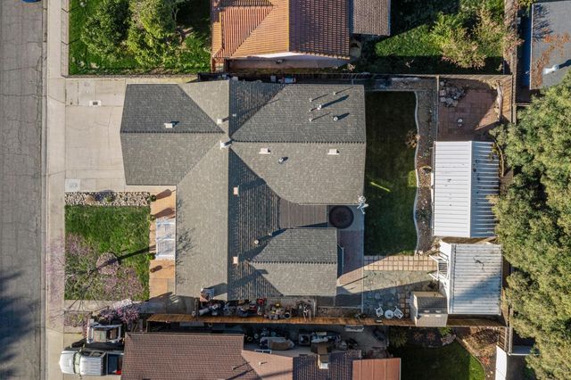 2241 Rochelle Ave, Turlock, CA 95382