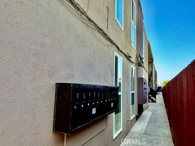 815 N Rose 1, Compton, CA 90221